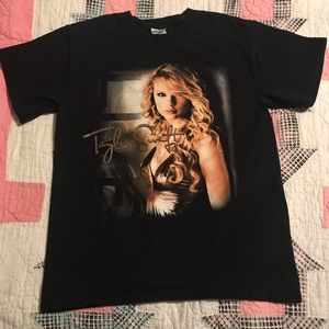 Taylor Swift T-shirt